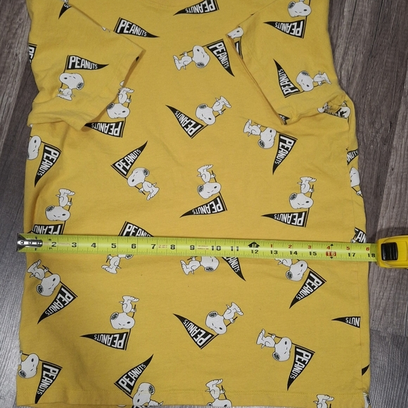 Peanuts Yellow Graphic T-Shirt Snoopy SMOKE FREE HOME - Picture 6 of 7